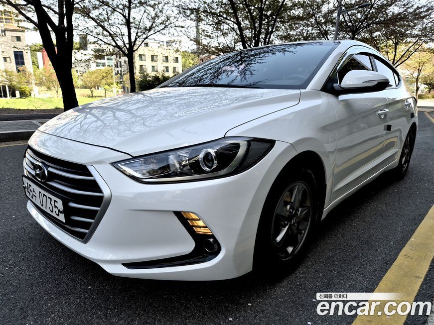 Hyundai AVANTE 2016