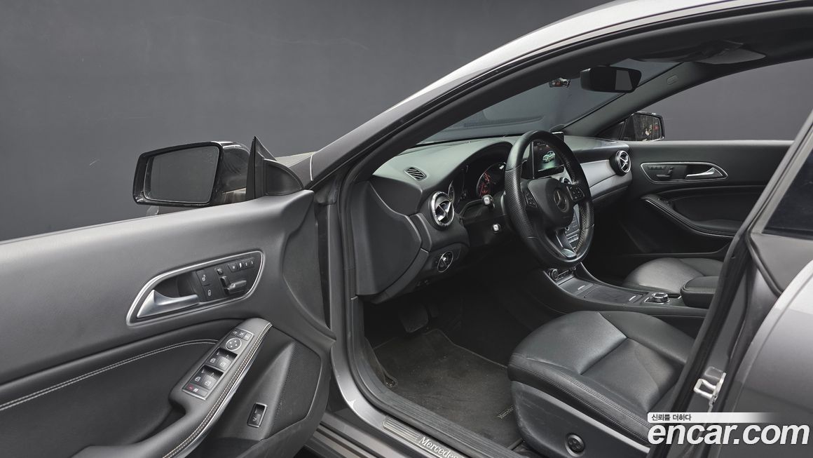 Mercedes-Benz CLA-Class 2015