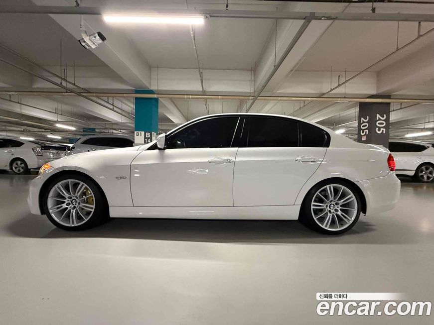 BMW 3-Series 2009