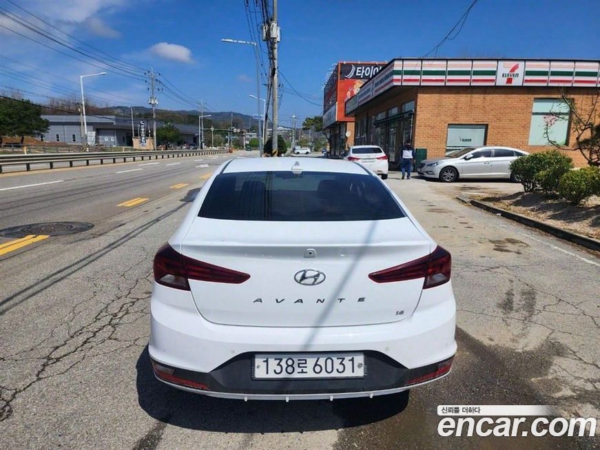 Hyundai AVANTE 2020