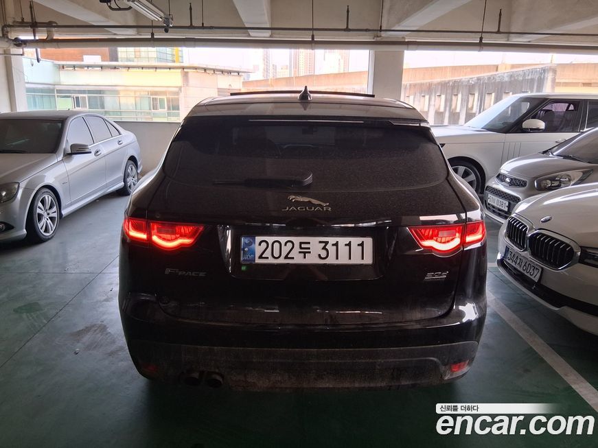 Jaguar F-PACE 2018