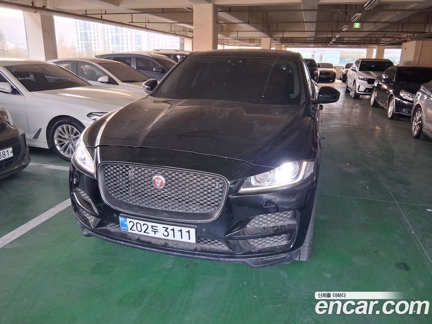 Jaguar F-PACE 2018