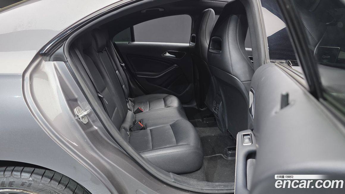 Mercedes-Benz CLA-Class 2015