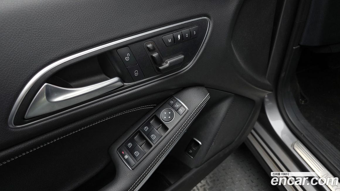 Mercedes-Benz CLA-Class 2015
