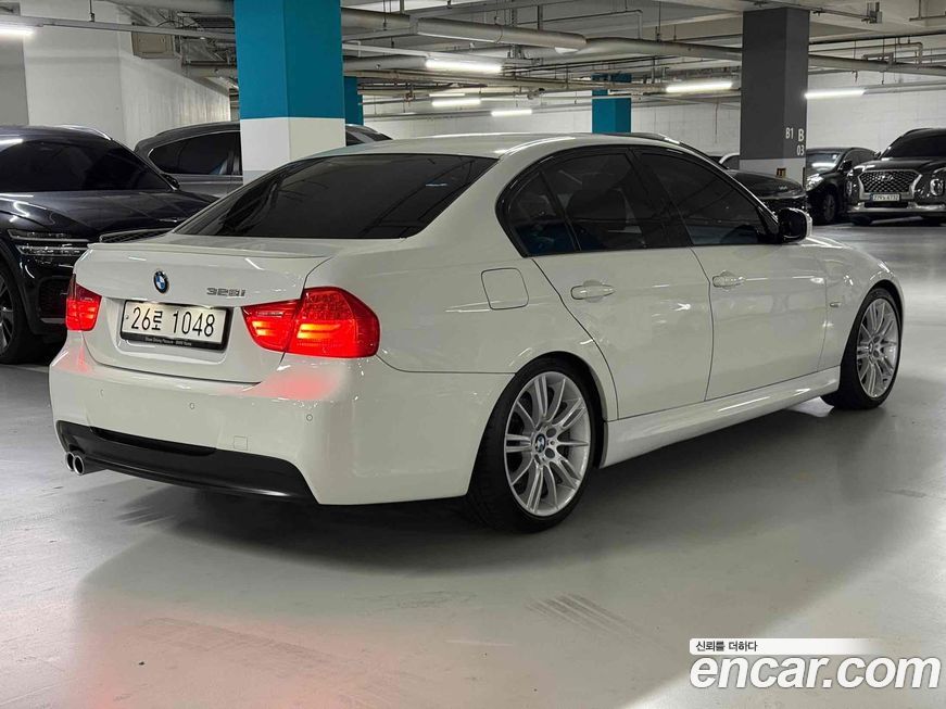 BMW 3-Series 2009