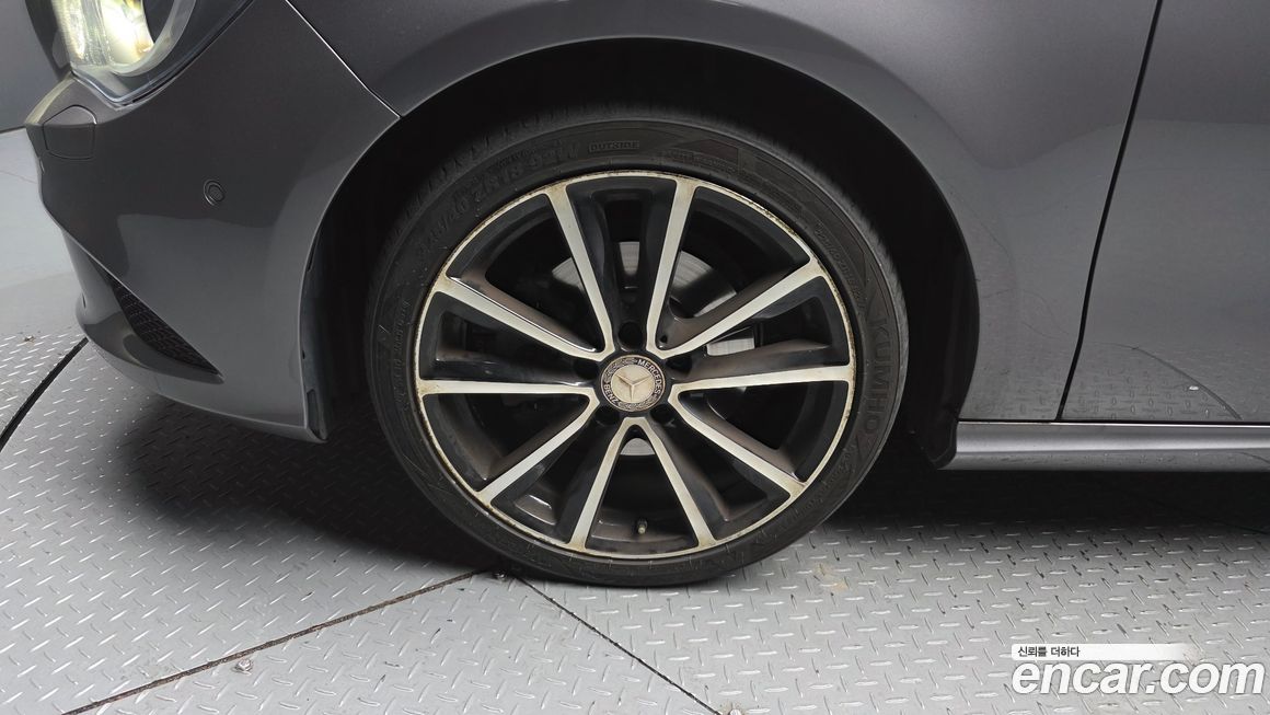 Mercedes-Benz CLA-Class 2015