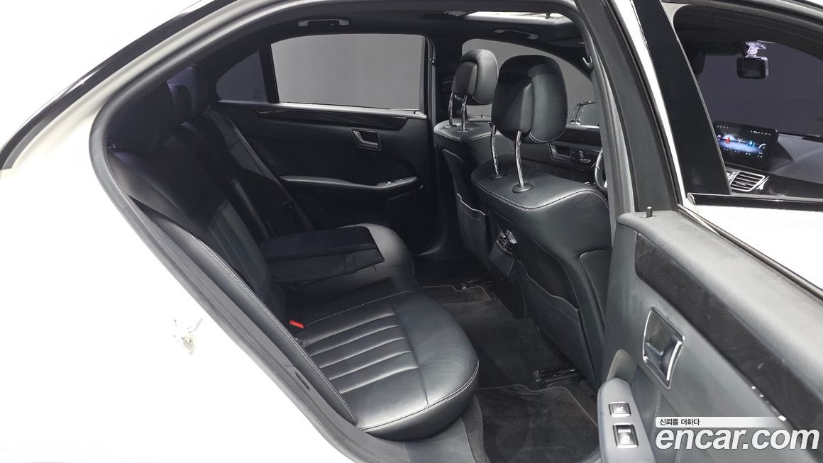 Mercedes-Benz E-Class 2015