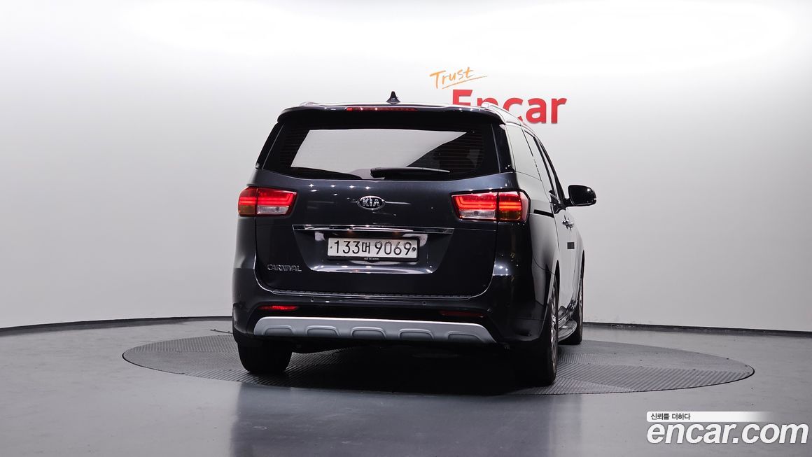 Kia Canival 2017