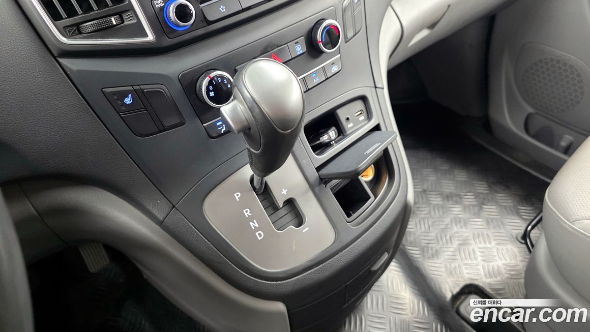 Hyundai Starex 2018