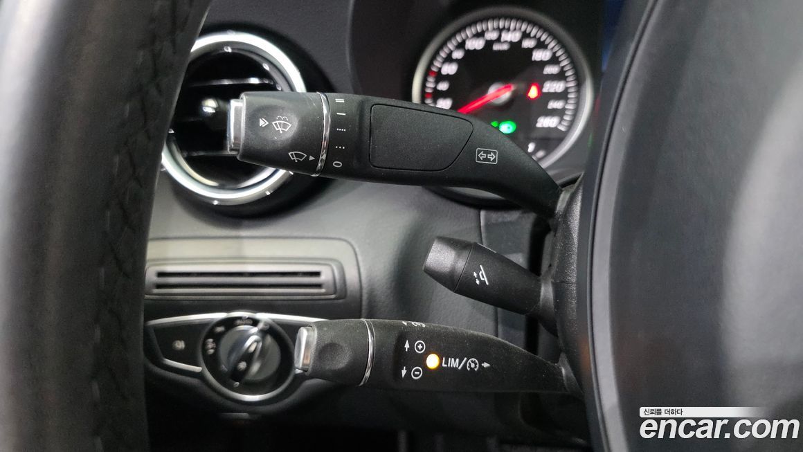 Mercedes-Benz C-Class 2017