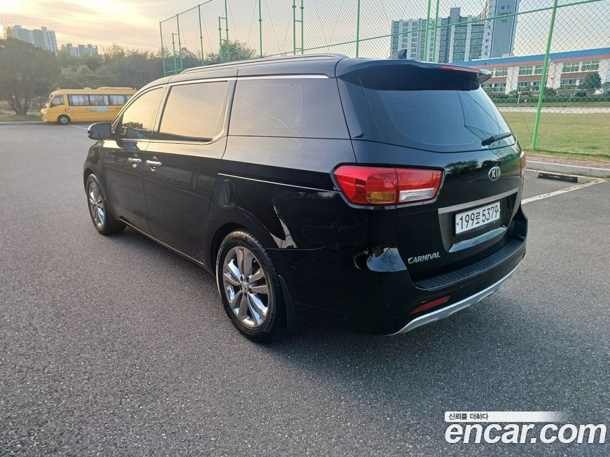 Kia Canival 2018