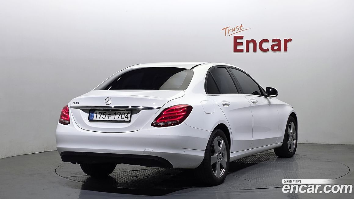 Mercedes-Benz C-Class 2017