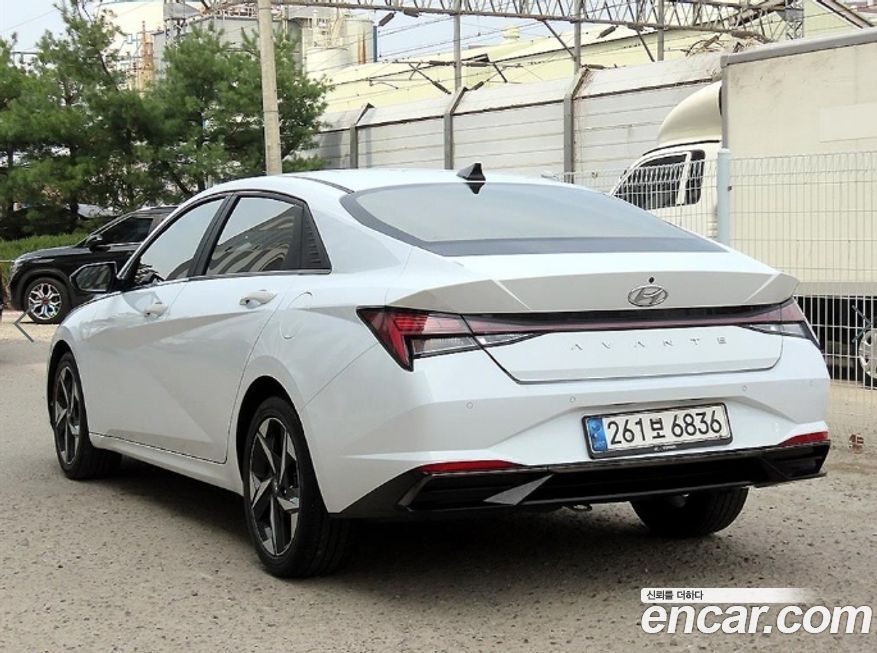 Hyundai AVANTE 2021