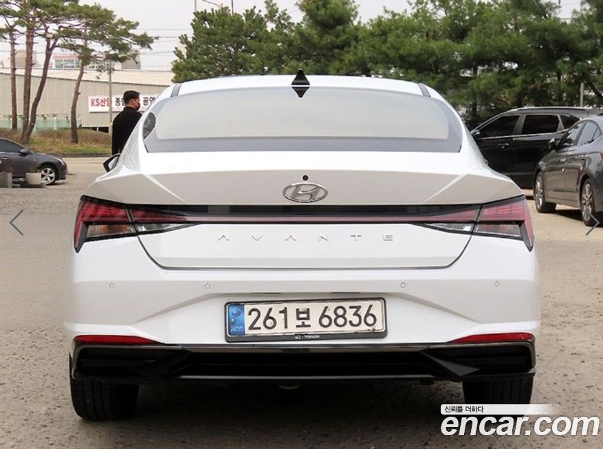Hyundai AVANTE 2021