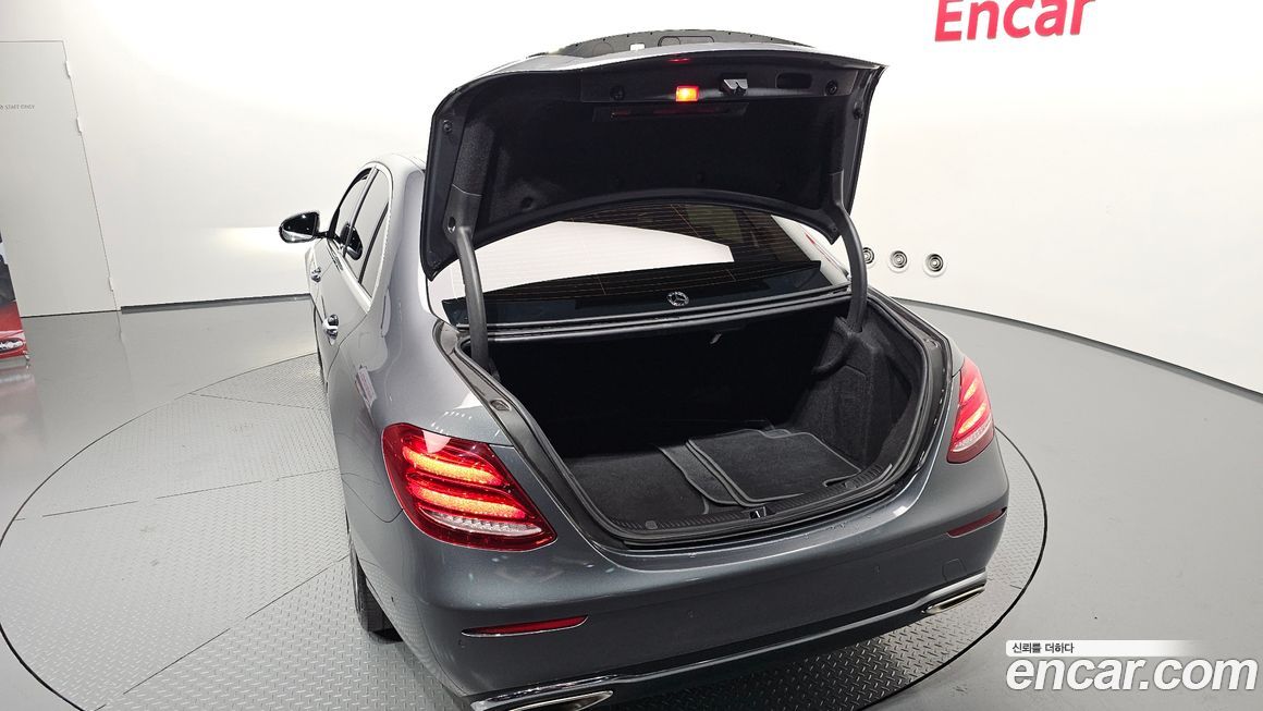 Mercedes-Benz E-Class 2018