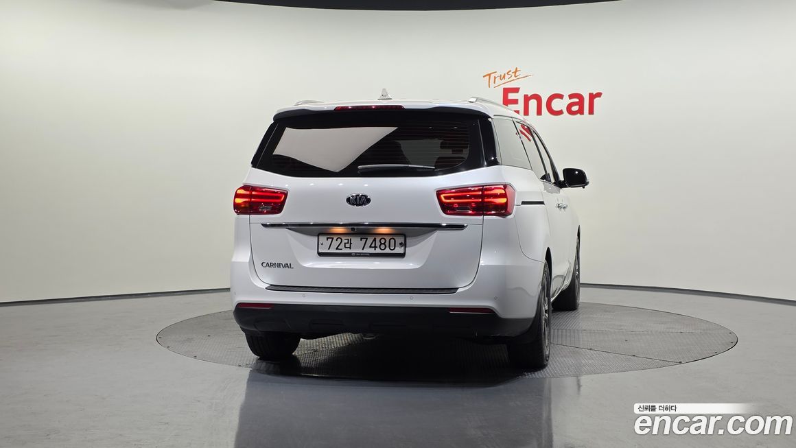 Kia Canival 2019