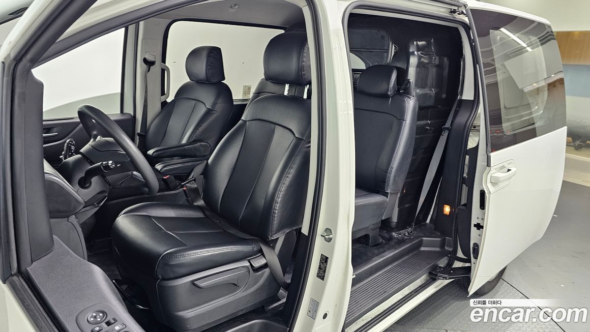 Hyundai Staria 2023