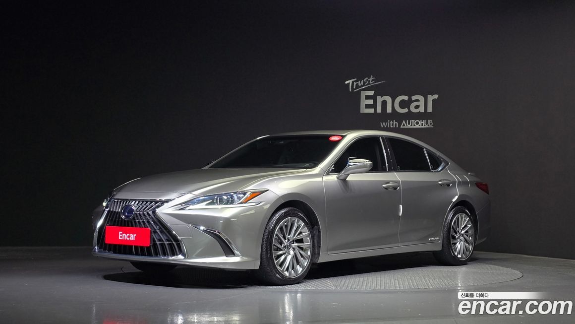 Lexus ES 2022