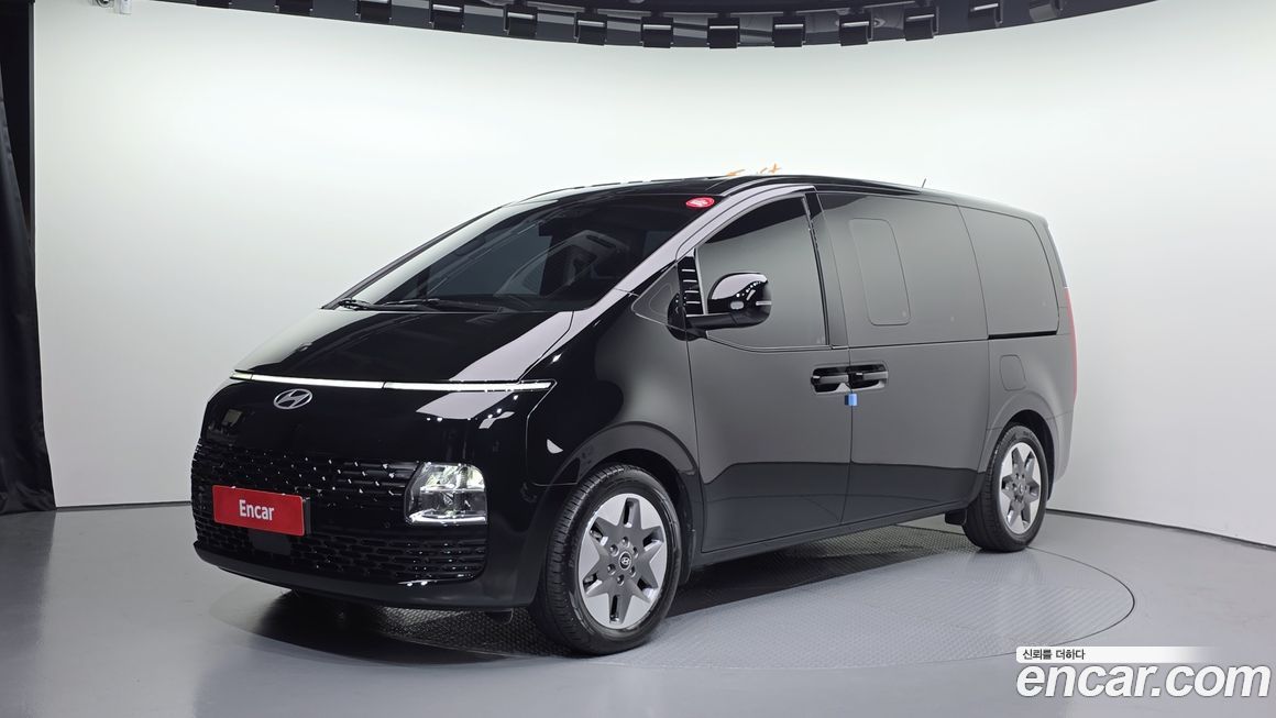 Hyundai Staria 2025
