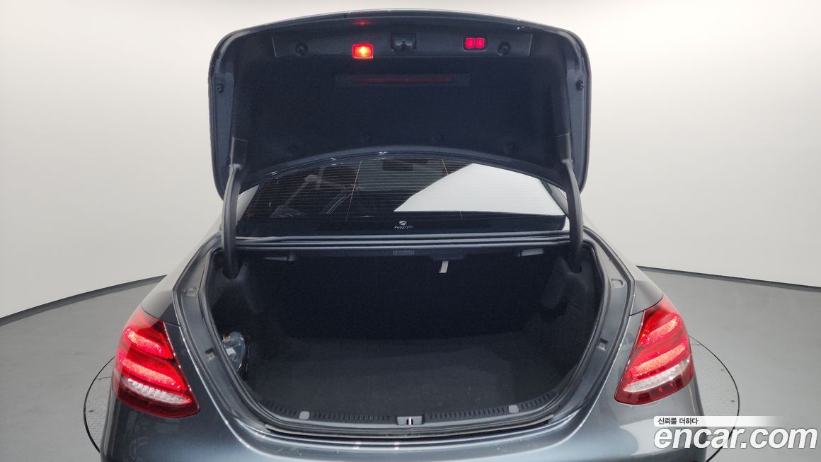 Mercedes-Benz E-Class 2019