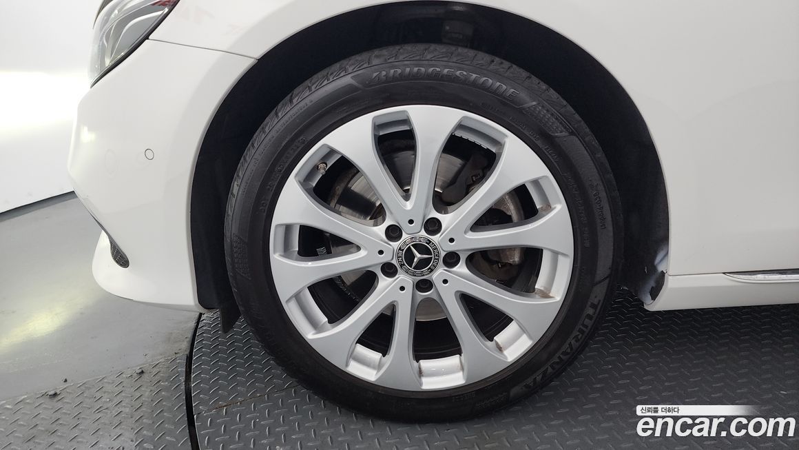 Mercedes-Benz E-Class 2019