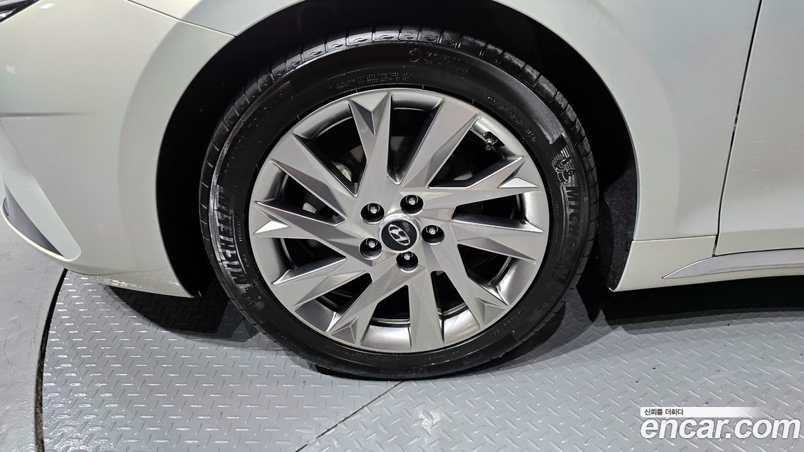 Hyundai Grandeur 2020