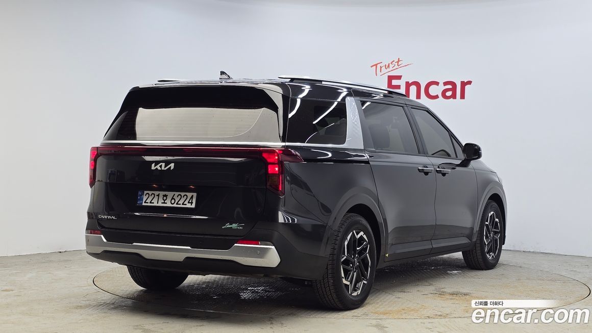Kia Canival 2024