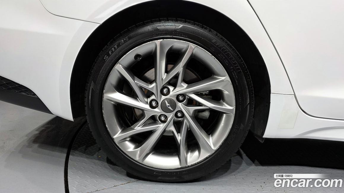 Genesis G70 2021