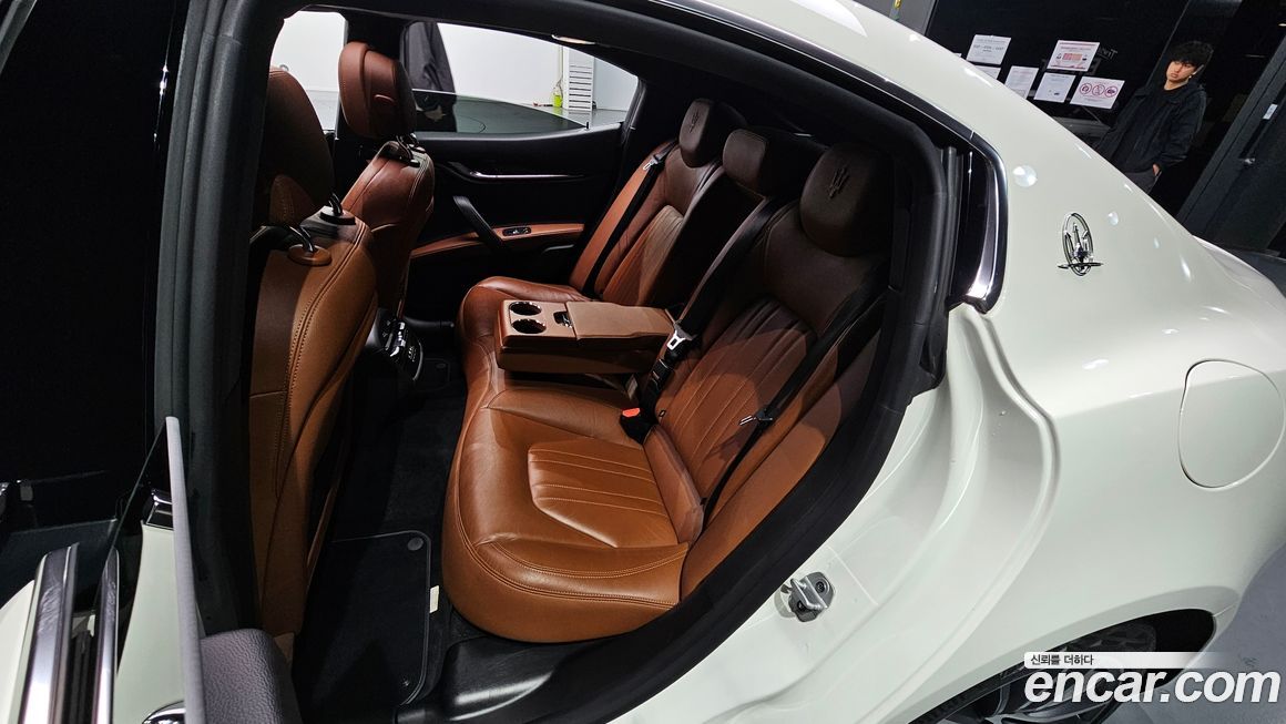 Maserati Ghibli 2020
