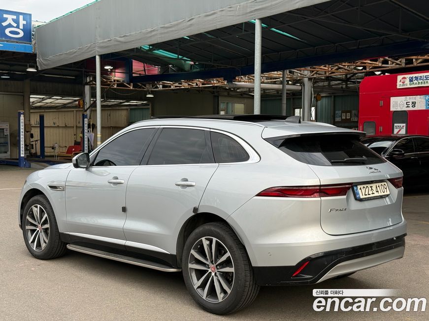 Jaguar F-PACE 2021