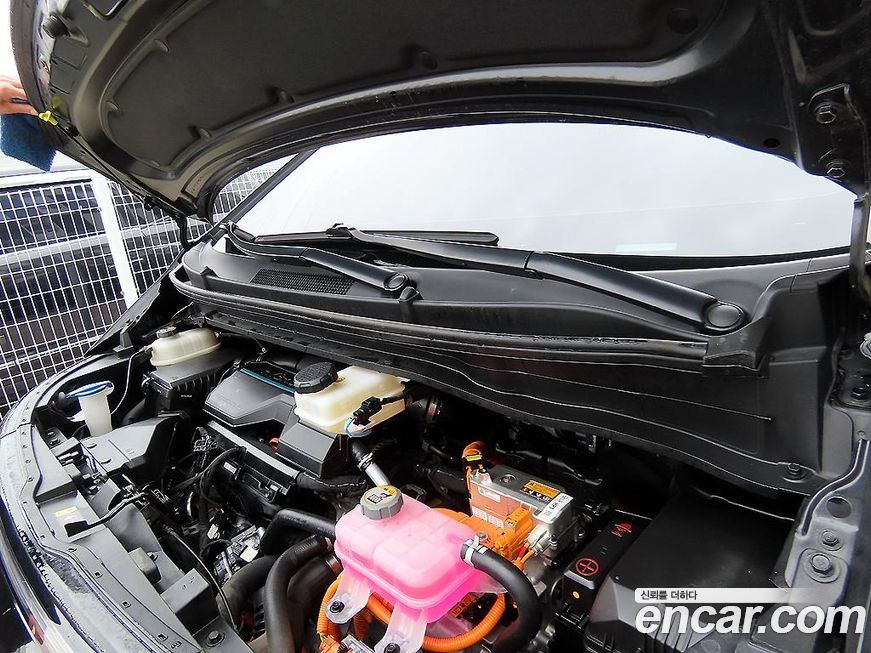 Hyundai Staria 2025