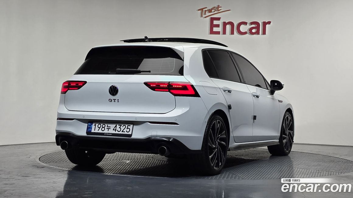 Volkswagen Golf 2024