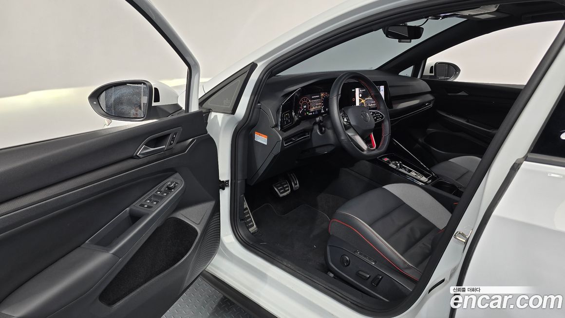 Volkswagen Golf 2024