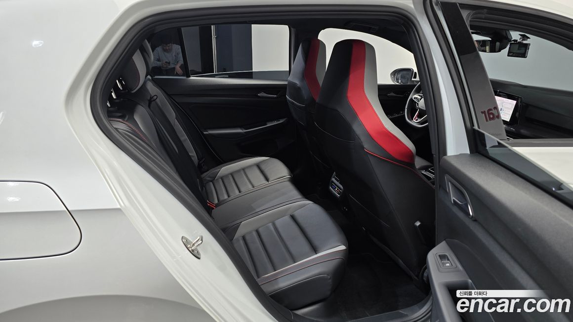 Volkswagen Golf 2024