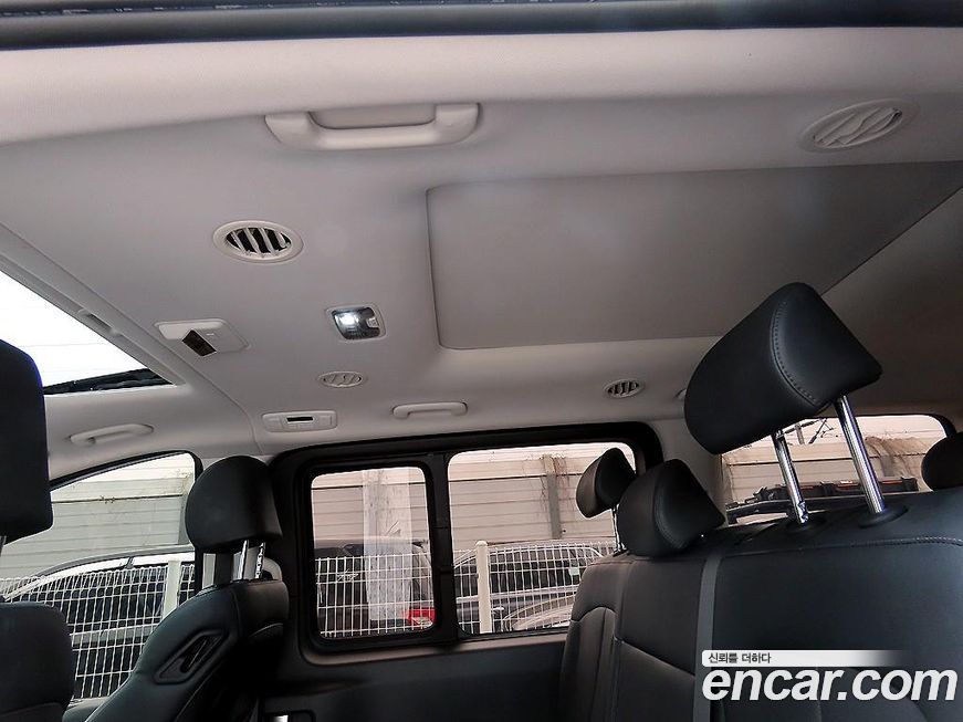 Hyundai Staria 2025