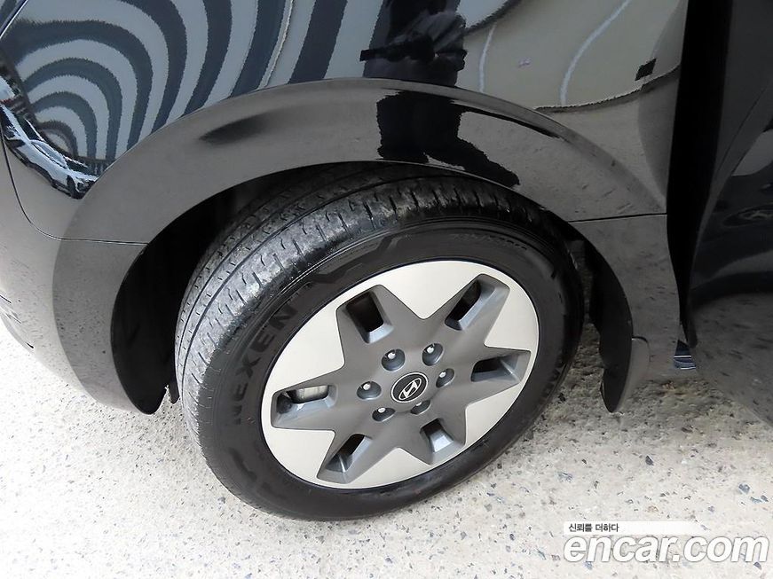 Hyundai Staria 2025