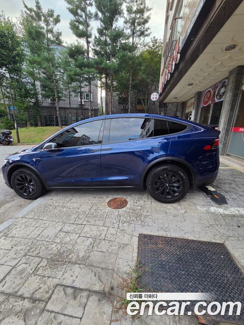 Tesla Model X 2018