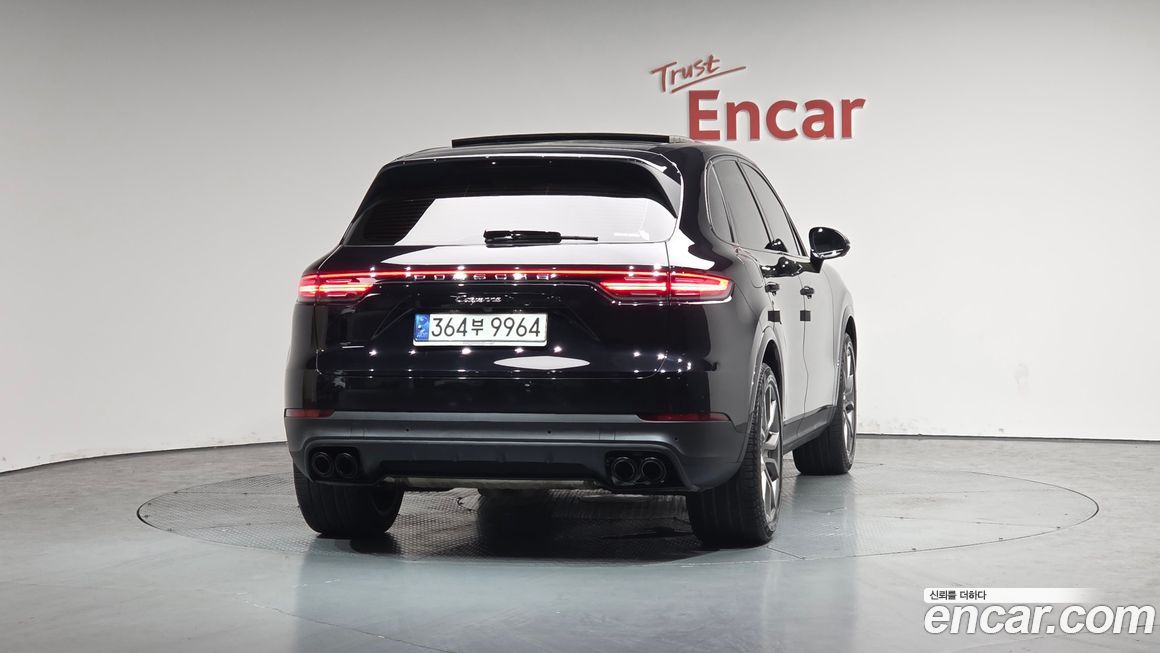 Porsche Cayenne 2021