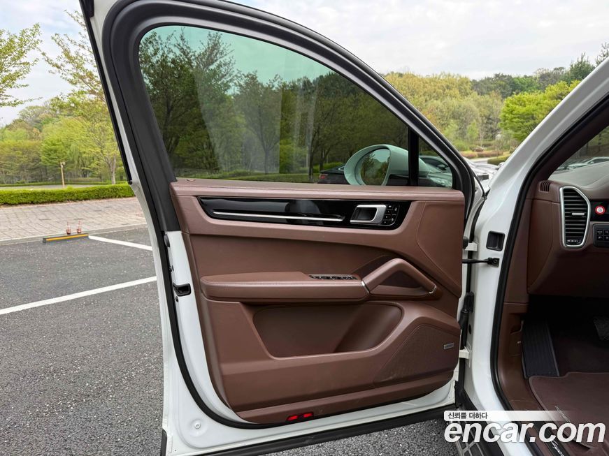 Porsche Cayenne 2020