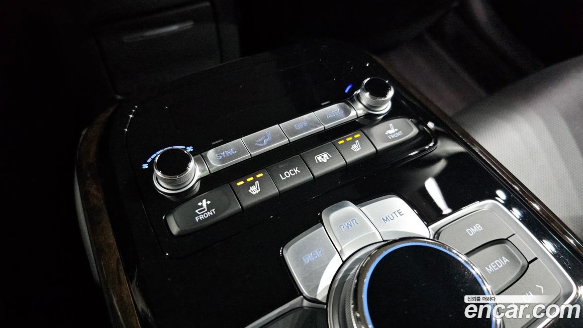 Genesis G90 2020