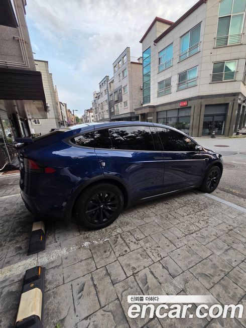 Tesla Model X 2018
