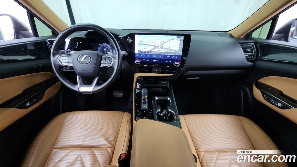 Lexus NX 2023