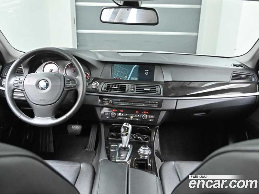 BMW 5-Series 2012