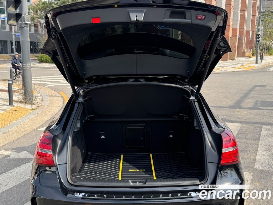 Mercedes-Benz GLA-Class 2018