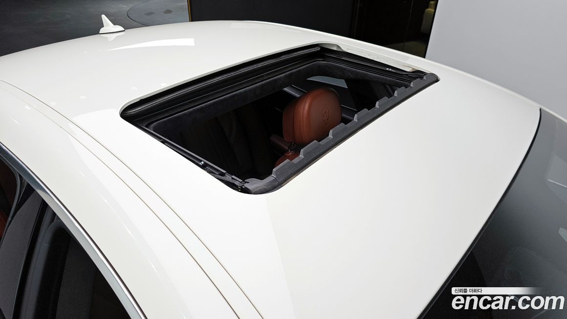 Maserati Ghibli 2017