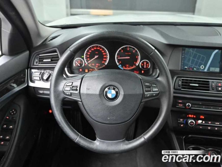 BMW 5-Series 2012