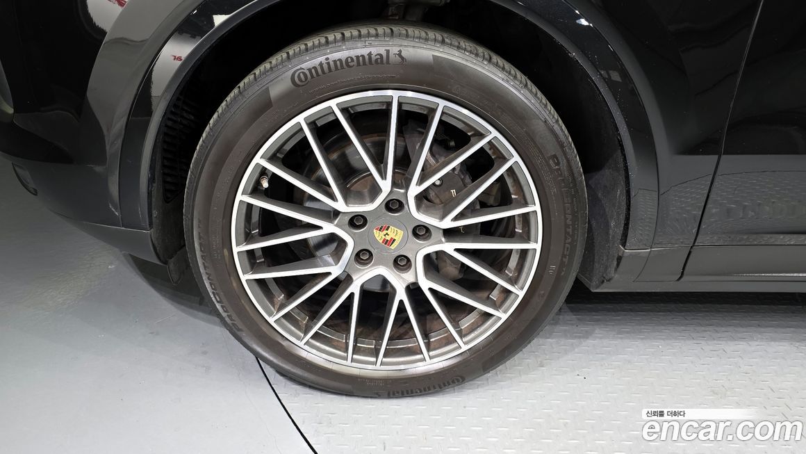 Porsche Cayenne 2023