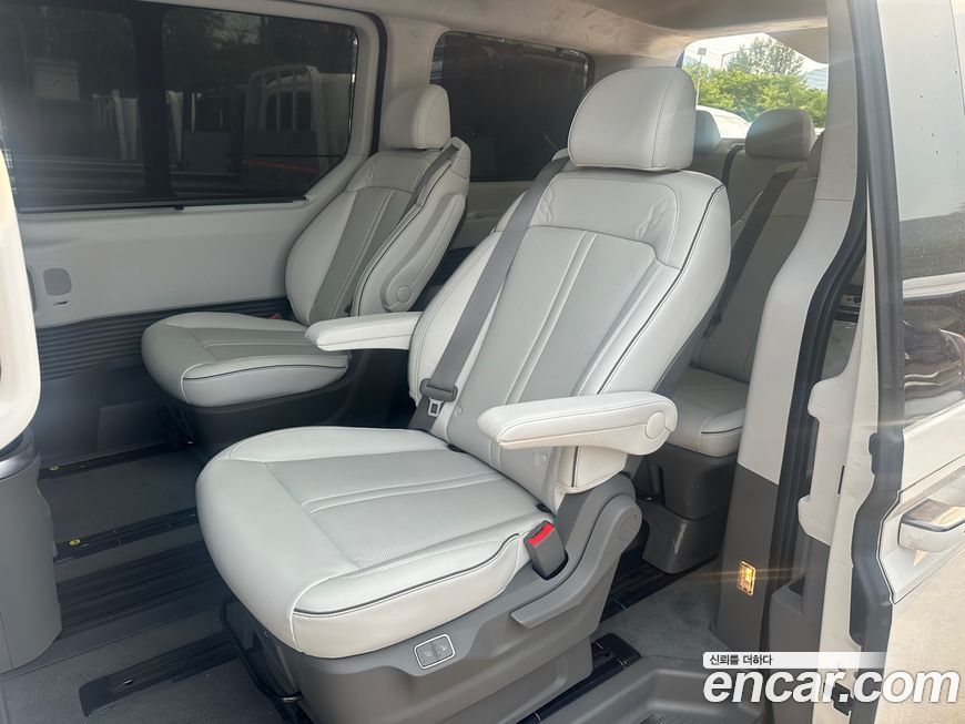 Hyundai Staria 2023