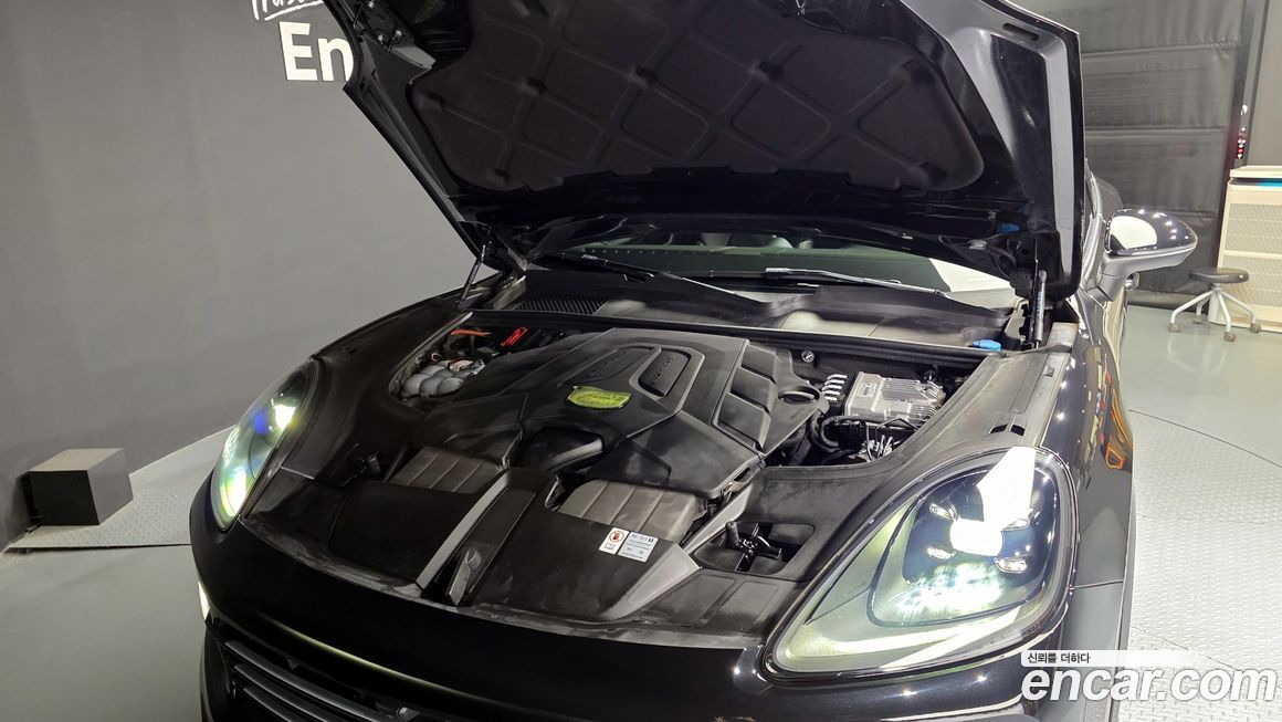 Porsche Cayenne 2023