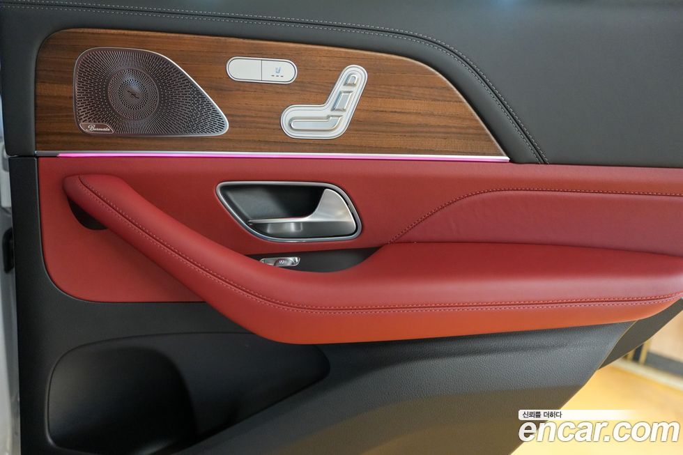 Mercedes-Benz GLE-Class 2025